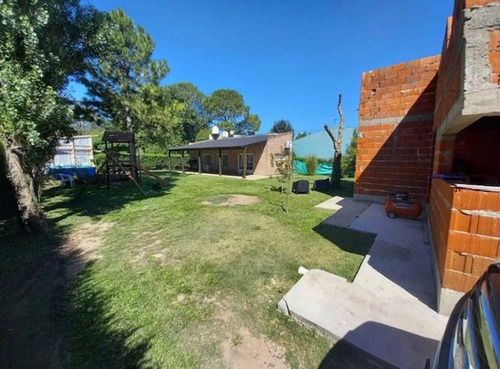 Imagen 2 de 17 de Casa En Construcción En Barrio Los Pioneros