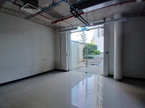 Excelente Local De 148m2 Con Una Exposición Única