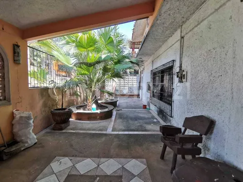 Casa En Venta, Col. El Zapotal, Acayucan, Ver.