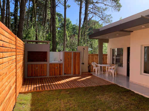 Imagen 5 de 5 de Alquiler De Casa / Depto P/4 Personas A Estrenar En Mar Azul