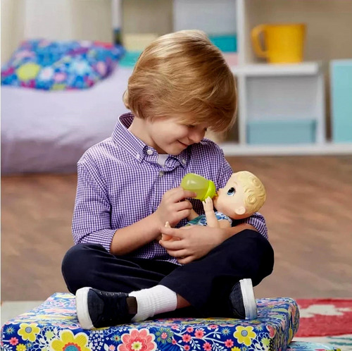 Boneca Bebê Loira Baby Alive Menina Faz Xixi - Acompanha Acessórios Mamadeira E Fraldinha - Hasbro Brinquedos