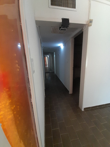 Casa En Barrio Semi Privado,3 Dormitorios,cocina,comedor Bañ