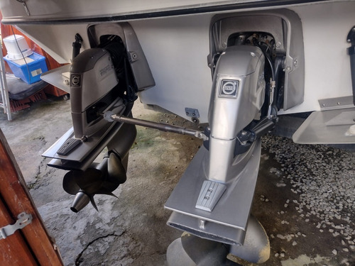 Imagem 15 de 15 de Phantom 360 2008 2 X Volvo 300 Hp 810 Hrs. Diesel