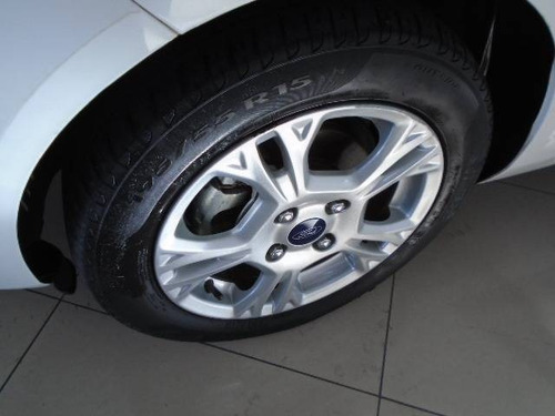 Ford Fiesta 1.6 Sel Hatch 16v Flex 4p Manual