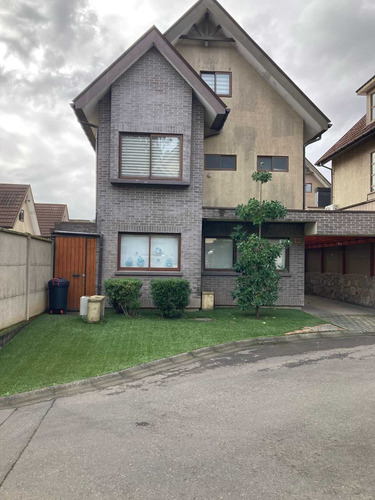 Hermosa Casa Cercano A Kc (85826)