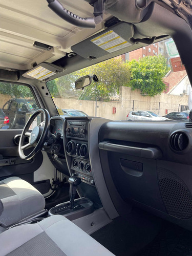 Imagen 13 de 19 de Jeep Wrangler 2008 3.8 Sport Unlimited 199cv Atx