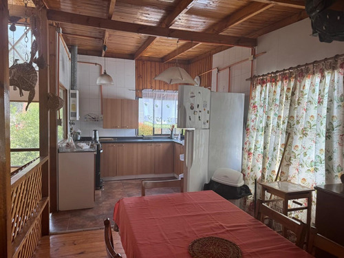 Casa En Arriendo De 4 Dorm. 3 Baños Y Estac. En Algarrobo