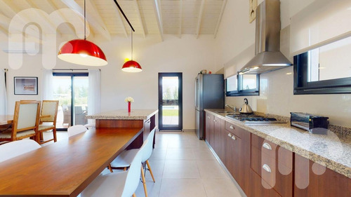 Imagen 6 de 30 de Venta Casa - Campos De Roca Ii