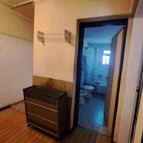 Casa En Venta - 6 Dormitorios 2 Baños - Cocheras - 200mts2 - Neuquen
