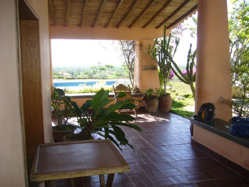 Imagen 3 de 13 de Hermosas Casas De Campo, Frente A El Saco Lm
