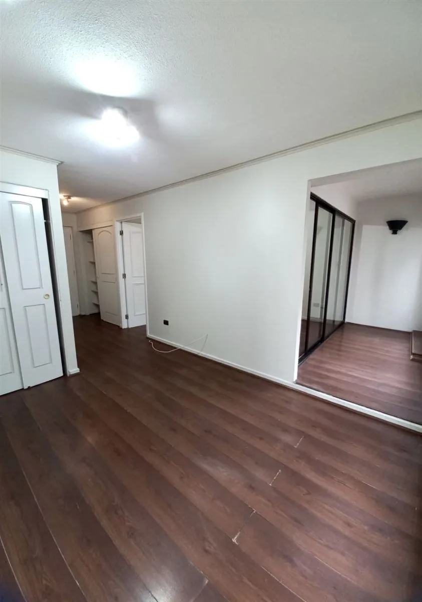 Imagen 2 de 12 de Departamento En Arriendo De 1 Dorm. En Santiago