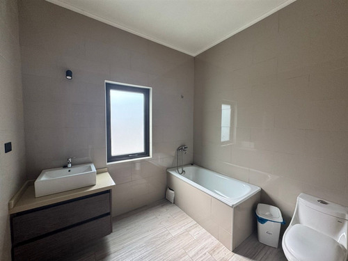 Casa En Venta De 3 Dorm. En Pucón