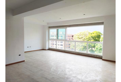 Hermoso Ph En Venta En Lomas De Las Mercedes 244m2 3h+s/4b+s/4p