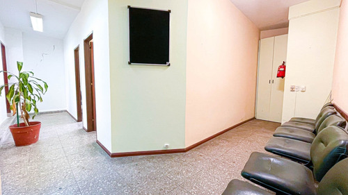 Imagen 3 de 16 de Venta Local Comercial Consultorios, Wilde.