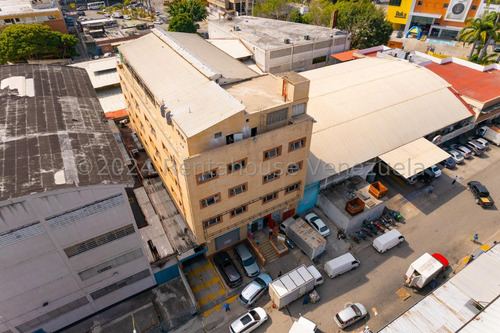 Excelente Edificio Industrial De Cuatro Pisos Más Local Comercial En Venta En La Trinidad Mls 24-17255 Zr