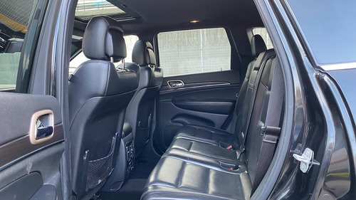 Jeep Grand Cherokee 5.7 Limited Lujo 4x2 Mt