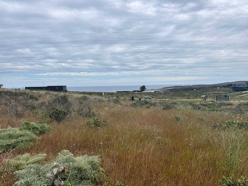 Sitio Con Rol Y Vista Al Mar En Condominio (69029)
