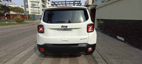 Imagen 8 de 15 de Jeep Renegade Sport