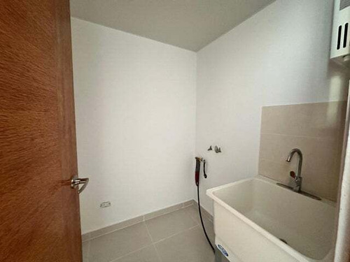 Alquiler De Apartamento De 1 Habitacion En Zona Universitaria
