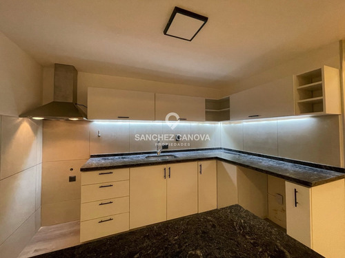 Imagen 2 de 8 de Departamento En Venta Ubicado En Centro De Bariloche, Bariloche, Patagonia