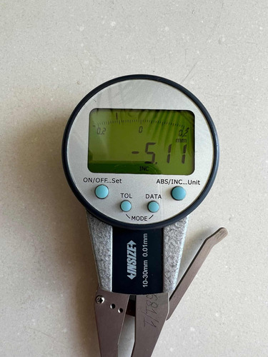 Medidor Interno Com Relógio Digital Insize 10-30mm