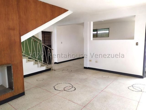 Imagen 21 de 30 de Casas En Venta Zona Centro - Este De Barquisimeto Cod # 23-12140 Centrica Y Con Potencial Comercial. Asesor Inmobiliario Katty Vasquez 412-1498654. Pide Tu Cita! Excelente Oportunidad De Negocio!!....