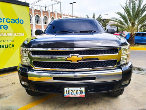 Imagen 2 de 11 de Chevrolet Silverado Lt