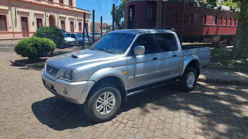 Mitsubishi L200 2.5 Sport Hpe Cab Doble 4x4