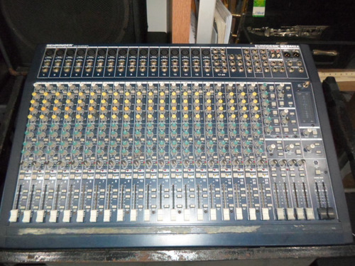 Mesa De Som Behringer Eurodesk Mx 2442a