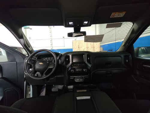 Chevrolet Silverado 4.3 WT DOBLE CABINA 4X4 TA