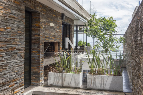 Apartamento Unico Frente Al Mar, Zona Puerto Con Piscina Propia.