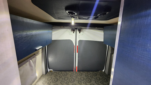 Ford Transit 2.2 Furgon Mediano 350m