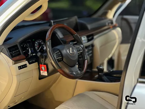 Lexus LX 5.7 570