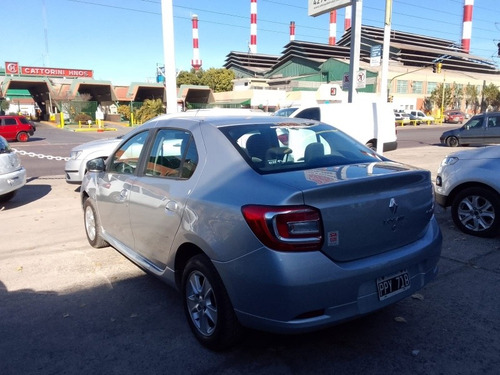 Imagen 13 de 15 de Renault Logan 1.6 Privilege