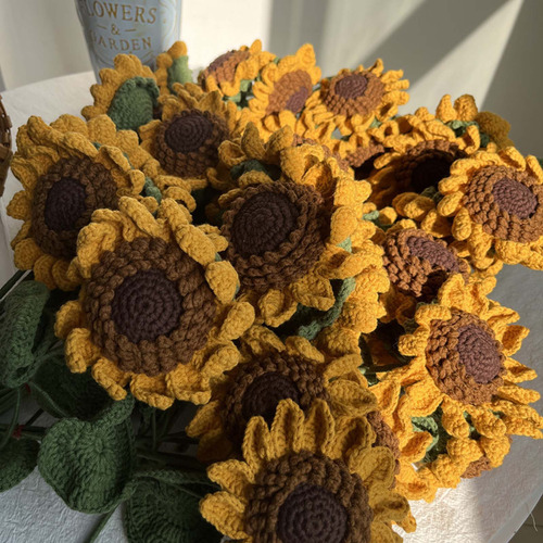 Un Ramo De Girasoles De Simulación, Productos Terminados De