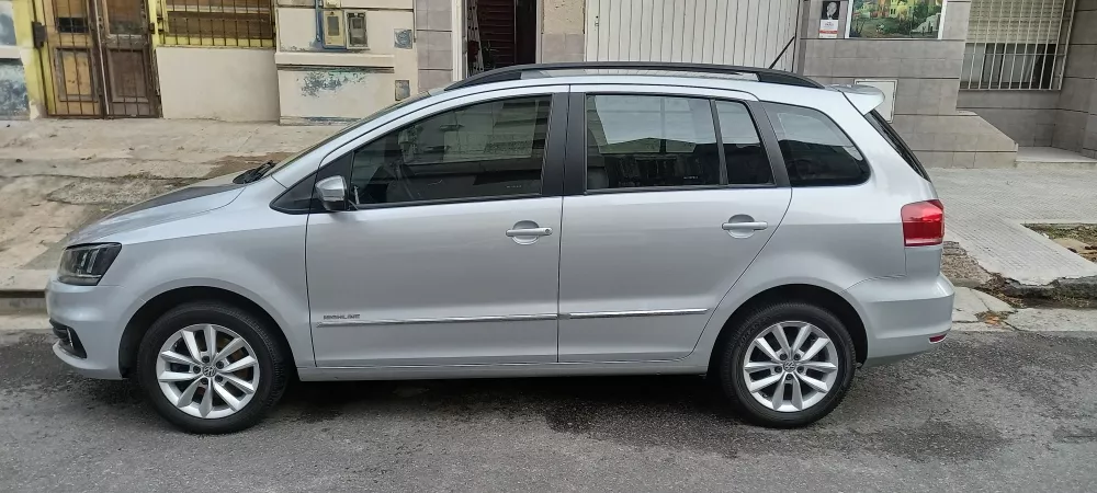 Volkswagen Suran 1.6 Highline Msi 110cv