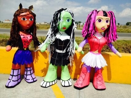 Piñata Monster High