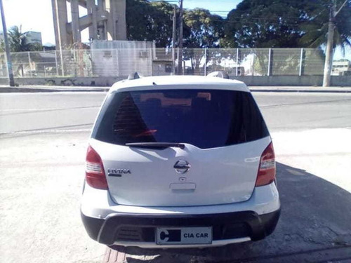 Imagem 2 de 10 de Nissan Livina Xgear 1.8 Aut 2014