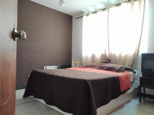 Imagen 14 de 19 de Casa Quinta En Venta Urb Andrés Bello, Maracay - Aragua 22-13325 Hc