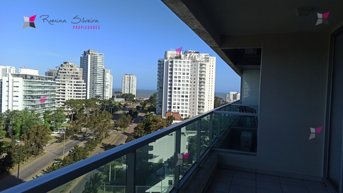 Venta De Apartamento De 3 Dormitorios En Edificio Gala Vista Punta Del Este 