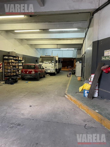 Imagen 5 de 21 de Ex Cine Continental Lote Propio Apto 2072m² 1200m² Cub. 2 Baños. Oficinas. Sótano. 1° P. Pullman. Escenario. Oportunidad!!