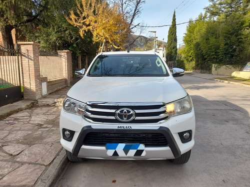 Toyota Hilux 2.8 Cd Srv 177cv 4x4 At 2018