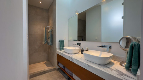 Casa En Venta Con Paneles Solares En Privada Residencial Parque Natura, Merida.