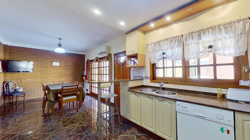 Casa Venta 4 Amb Avellaneda Parque Pileta Quincho