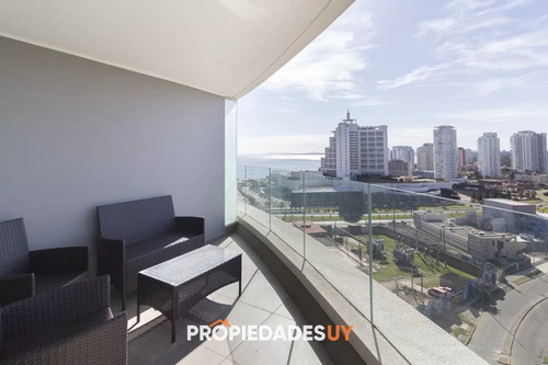 Apartamento En Venta Y Alquiler En Mansa Punta Del Este, 3 Dormitorios, 4 Baños
