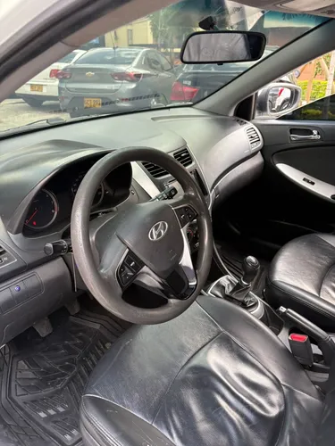 Hyundai Accent 1.6l 5 p