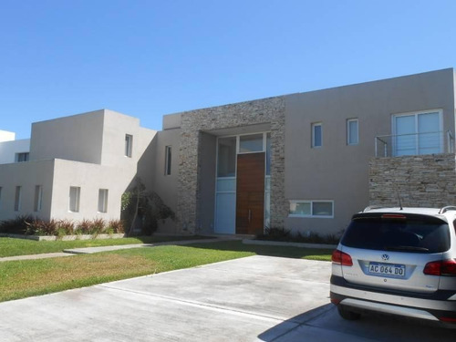 Imagen 5 de 24 de Casa En Venta En Haras Santa Maria Maroto Propiedades