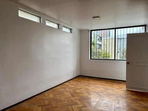 Casa Comercial De 453 M En Arriendo 12 Privados Centro 