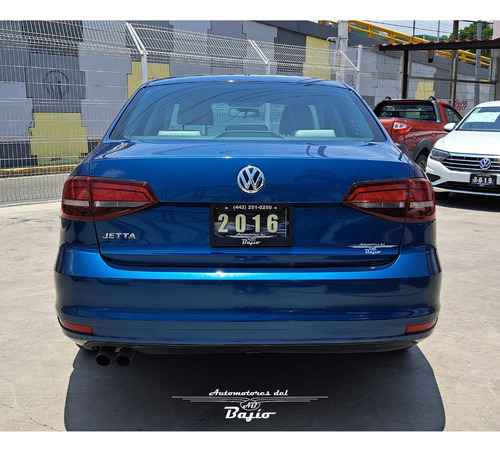 Volkswagen Jetta 2.0 L4 At