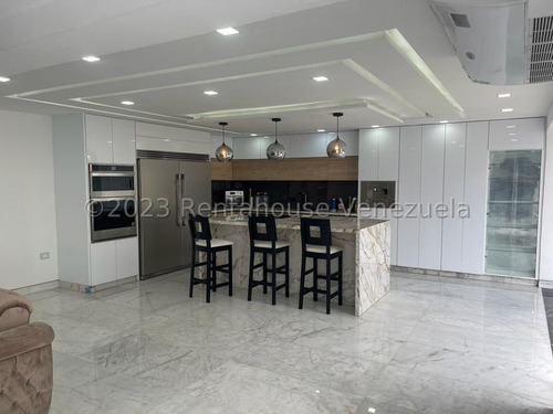 Casa En Venta Extraordinaria Villa A Estrenar Mp Con Hermosa Cocina Concepto Abierto, Pisos De Marmol, Decoración En Escayolad, Iluminacion Led. Colinas De Guataparo Valencia 24-33107